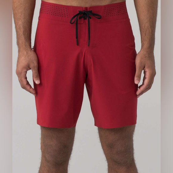 Lululemon Current State Short *9"
Game Day Red 38 - Picture 1 of 10